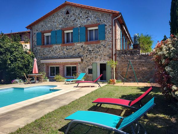 Studio avec piscine entre mer et montagne