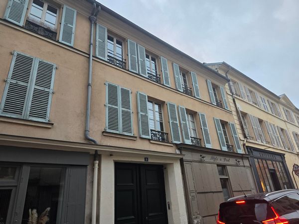 T2 à 2 pas du château de Versailles
