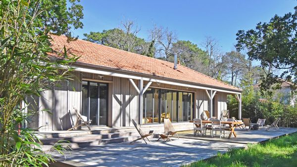 Magnifique maison située à 2 minutes à pieds du bassin d’Arcachon , quartier calme, proche commerce