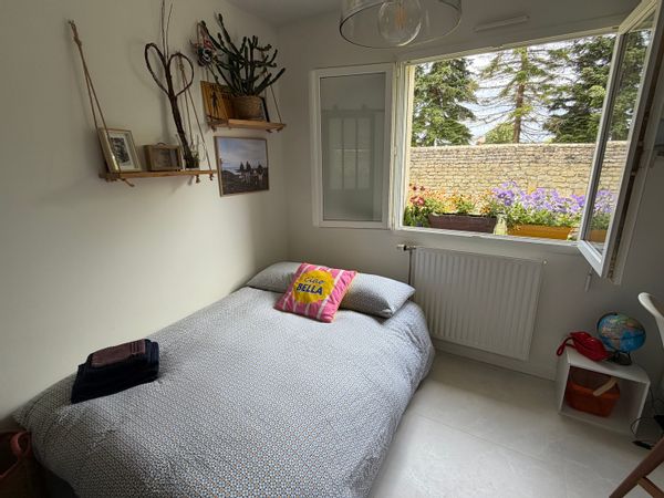 La chambre privée de Ludovic à 2 minutes de Caen, et à une minute d'un tour en kayak