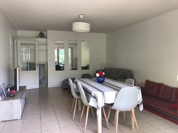 Anglet, Côte Basque, F3, pour famille de 4/5p, au sein d’une co-propriété en rez de jardin privé.