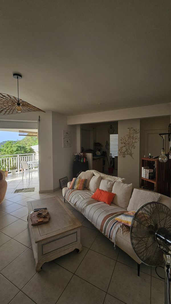 Appartement lumineux avec une grande terrasse de 25 m² dans le sud de la Martinique