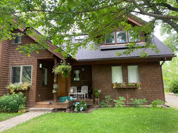 La maison de Haley and Travis