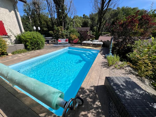 Maison, 2 à 10 personne, proche centre bourg