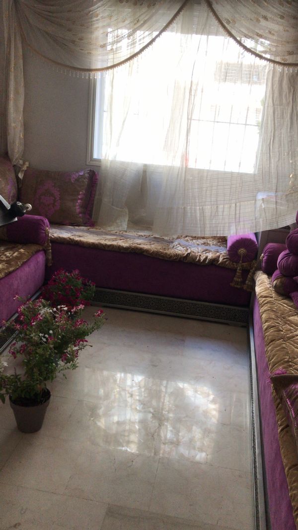 Appartement entier confortable et bien situé à Casablanca ( 1 chambre privé pour objet personnel)