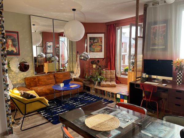 Ma maison est mon cocon. Je l'ai entièrement aménagé et décoré. Mes amis disent qu'il a une âme.