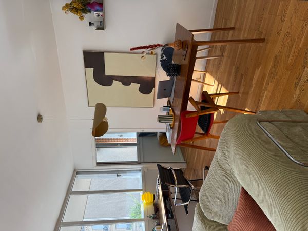 Appartement avec grand balcon, proche Montmartre