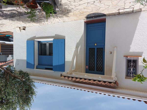 Maison de plein pied dans un village à 2km de la mer