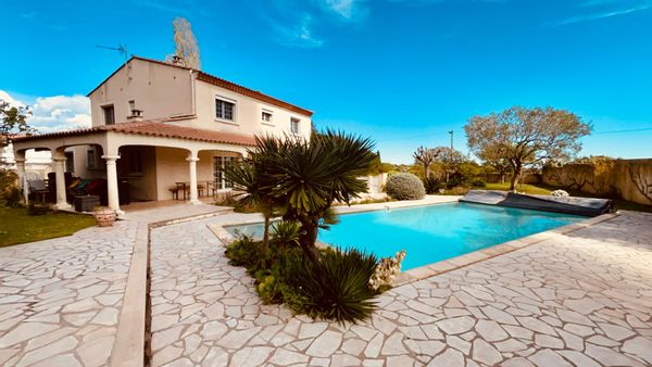 La villa provençale, piscine et climatisation
