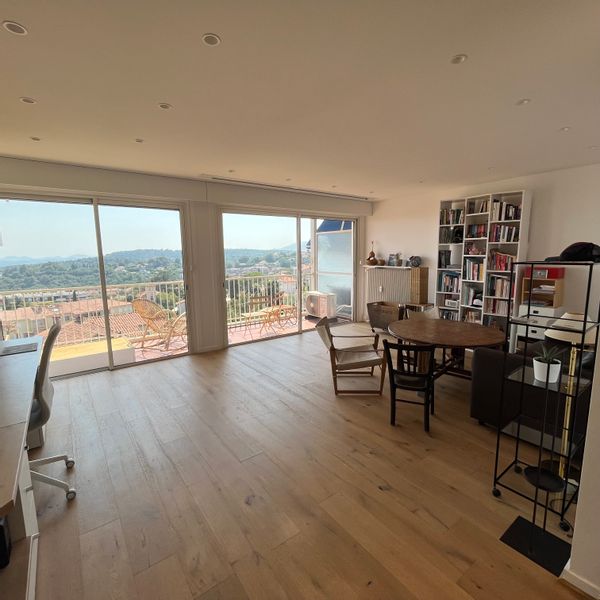 Appartement Vue mer Vue montagne à Vence