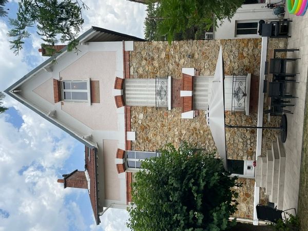 Belle maison familiale au Vésinet – 6 chambres, jardin plein sud, à 30 min de Paris