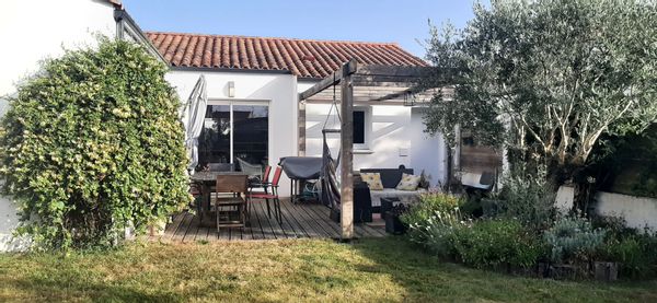 Maison avec jardin, au calme, à 10 minutes des Sables d'Olonne entre mer, marais et forêt