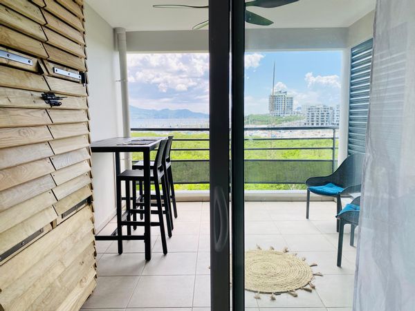 Appartement vue mer dans le quartier très prisé à étang z’abricot