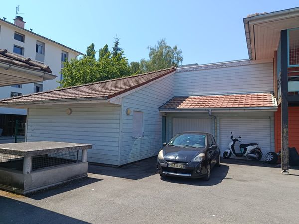 Petite maison située à Thonon Les Bons proche des commodités et du centre ville.
