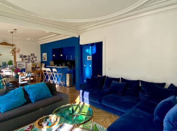 Appartement haussmannien, spacieux, moderne et baigné de soleil à Bastille.