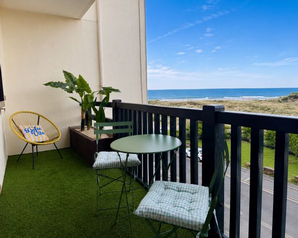 Horizon & Sea - Renovated Seaview Apartment