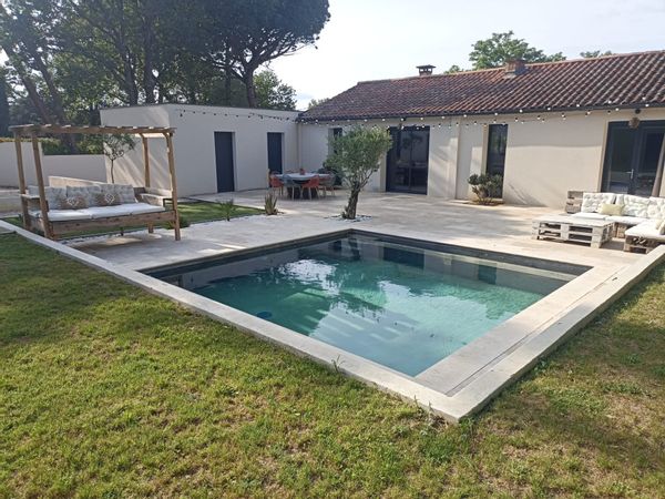 Jolie Maison avec Piscine