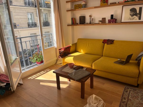 Joli petit studio tout neuf et parfaitement aménagé, aux pieds de Montmartre à Paris.