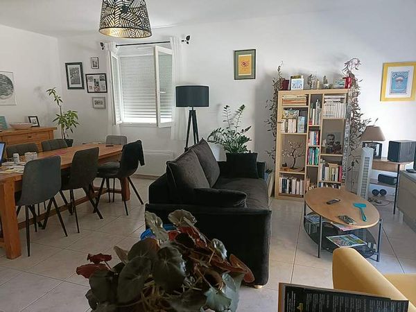 La maison de CHANTAL Maison individuelle, de plein pied, dans un lotissement très calme