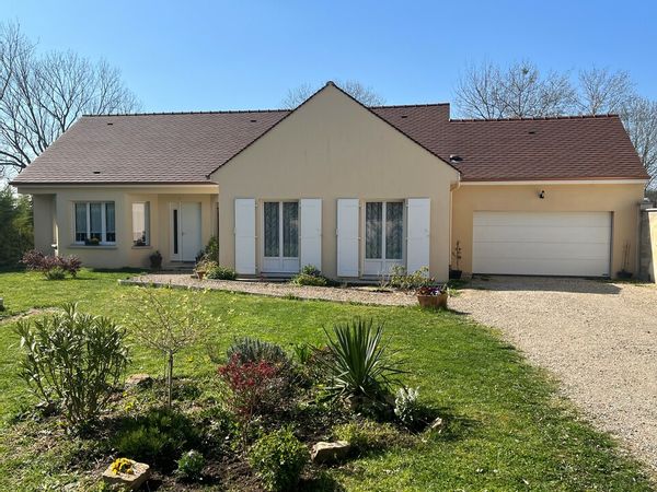 La maison de Sandrine et Erwan à la campagne, à mi chemin entre la ville et la mer
