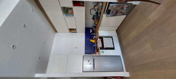 Appartement poétique au centre de Bruxelles, avec un patio intérieur. Bienvenue dans mon univers.