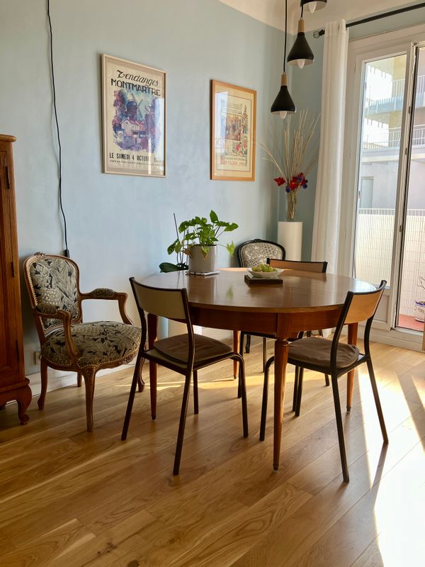 Toulon Ville appartement près Gare sncf 2 mn , Port a 500M , Plages en bateau-bus  -