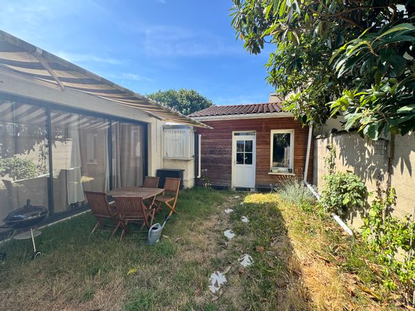Petite maison agréable en proximité de Bordeaux