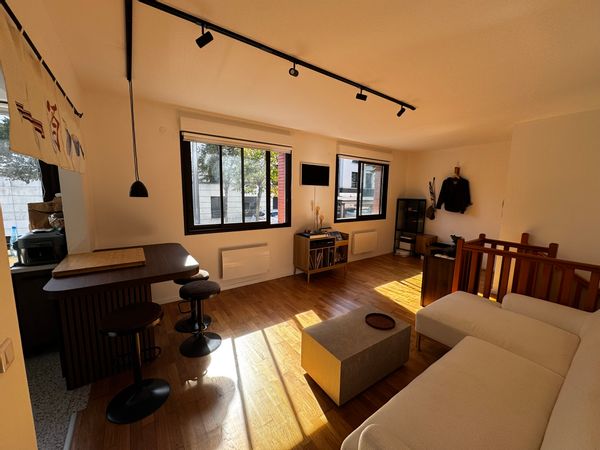 L'appart atypique aux portes de Paris avec son home studio de musique et home-cinéma !