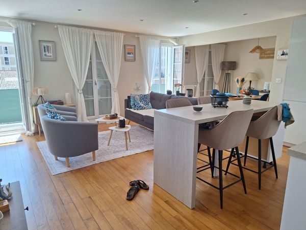 appartement Perret bord de mer disponible sur juillet et août septembre