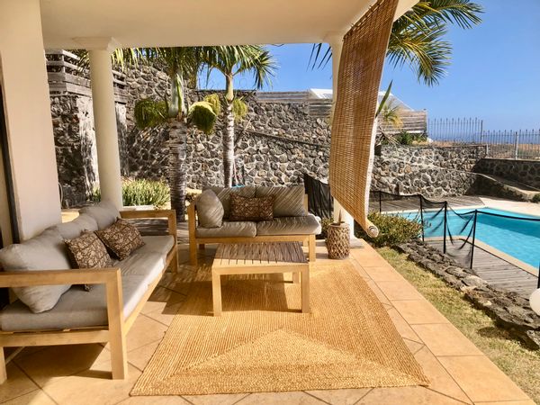 Grande maison de famille vue mer 180° sur l'Océan Indien