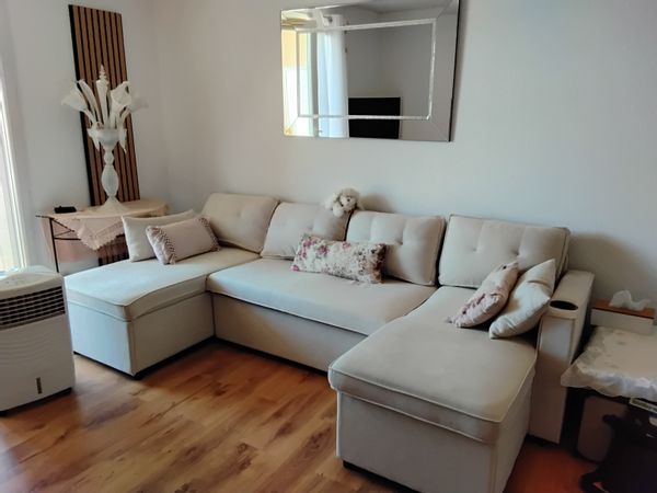 Residence avec parking calme region ensoleillee piscine disponible du 10 au 24 juillet.