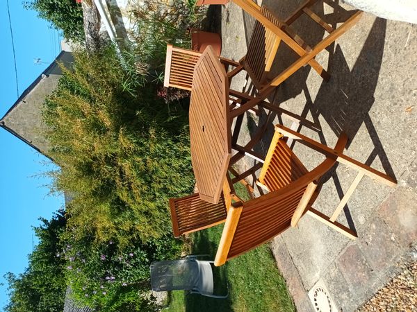 Studio coeur de ville avec entrée indépendante . Acces jardin partagé.