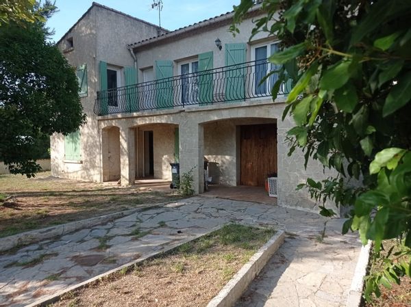 Appartement F4 climatisé terrasse parking tramway proche Montpellier