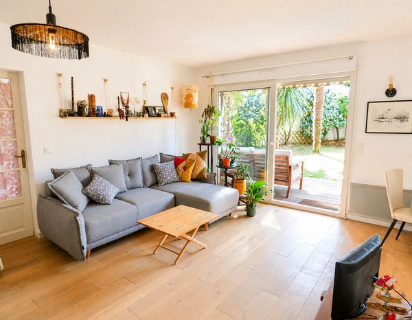Coquet T2 avec jardin privatif, parking gratuit