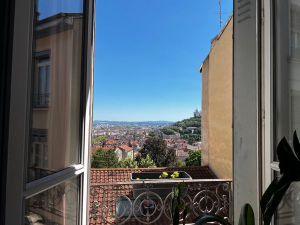 Cozy nest with breathtaking view over Lyon, Croix-Rousse