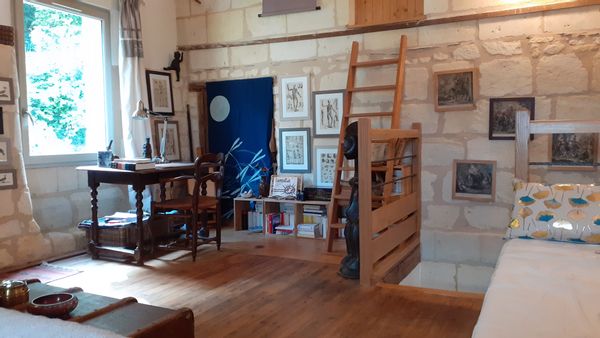 Petite maison sans cuisine pour couple vadrouilleur
