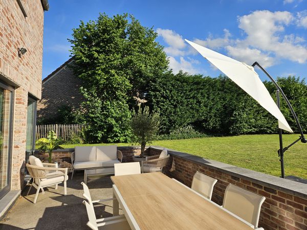 Confortable maison lumineuse avec jardin à Pontillas à proximité de Namur