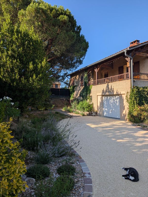 Maison familiale à deux pas de Lyon dans un cadre verdoyant