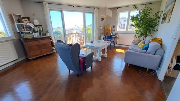 Grand appartement lumineux avec vue sur la rade de Brest - centre ville