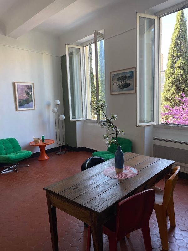 Grand appartement artsy-bohème avec terrasse privative en plein Cours Julien
