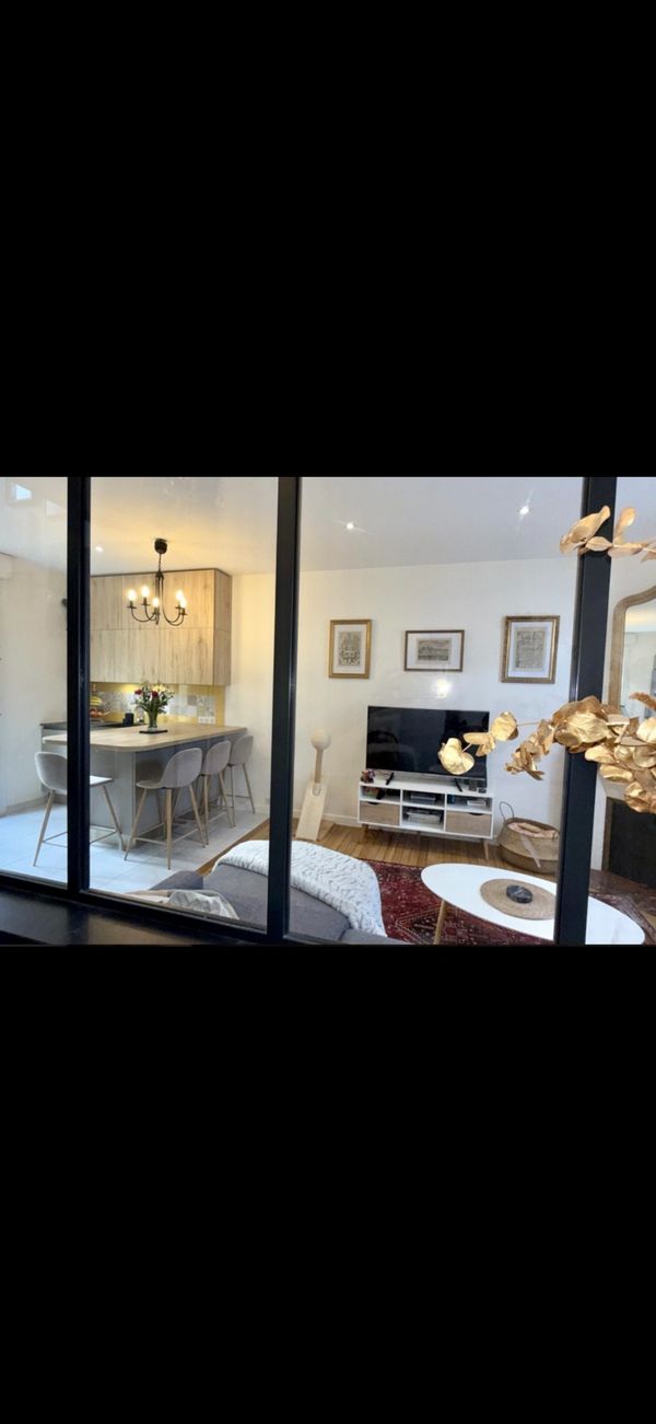 Jolie maison Versaillaise avec petit jardin , espace optimisé et équipements de qualité