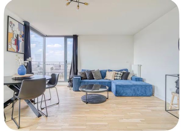Grand appartement avec belle vue sur Paris