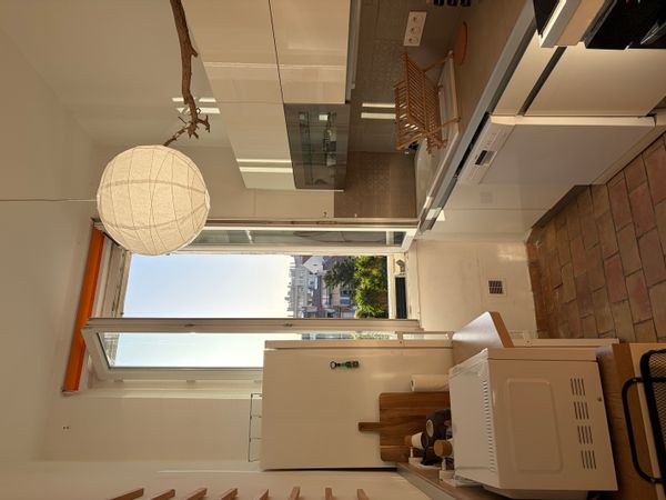 Bel appartement haussmannien lumineux à Périer, chambre au calme avec vue sur jardin.