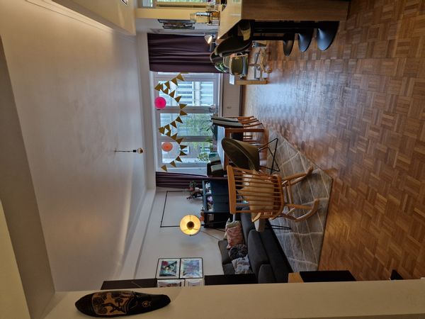 Appartement familial pour 4-6 pers., quartier résidentiel et parc. Proche des centres touristiques.