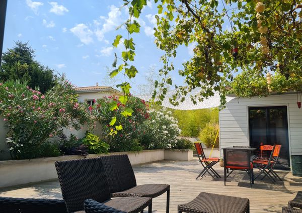 La Casa del Sol aux portes de La Rochelle et des plages de l'île de Ré, dans un village paisible