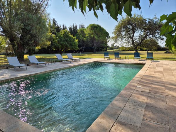 Mas de la Souvine • Piscine • 22 personnes • Proche d’Avignon