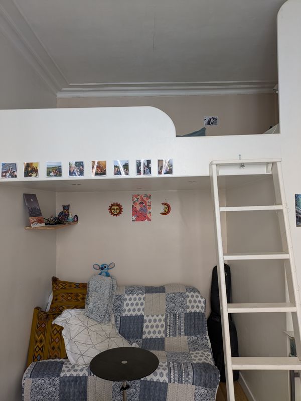 Studio de 25 m2, au pied de la rue Mouffetard, au cœur d'un quartier à la fois calme et vivant.