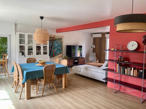 Entre campagne, ville et mer : belle maison rénovée proche du centre de Vannes