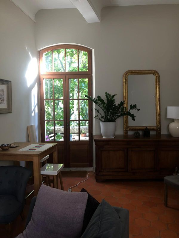 Appartement de caractère avec terrasse ombragée
