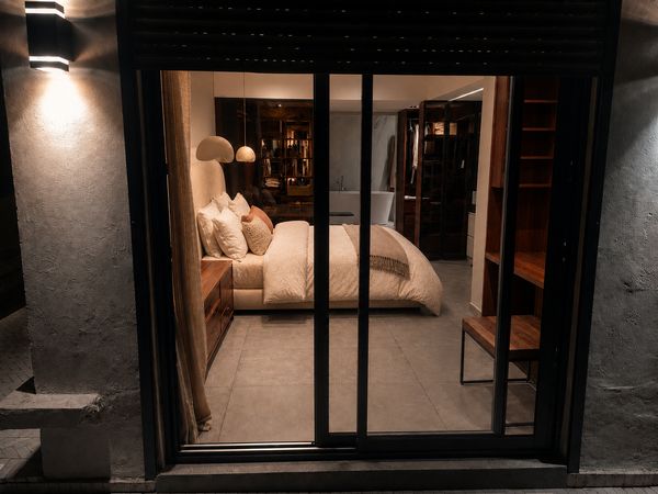 EXCLUSIVE ROOF TOP ROOM